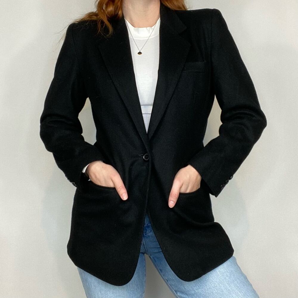 Vintage 90s Size 6 Wool & Cashmere Classic Black Blazer Jacket/Coat